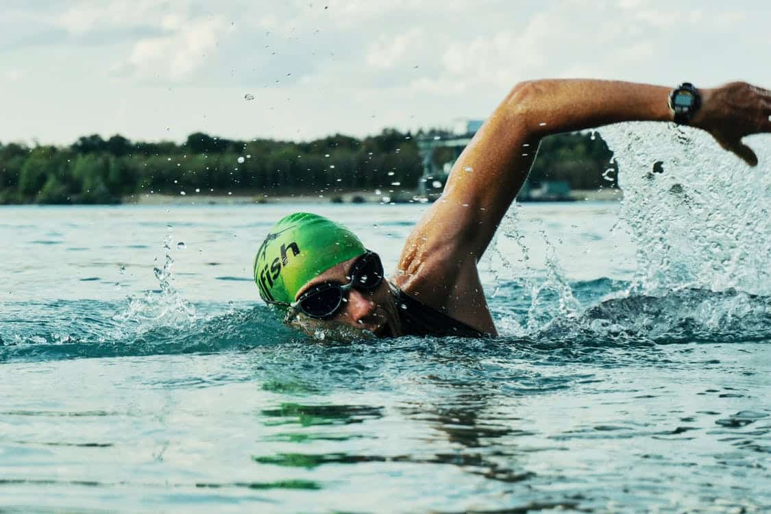 Zwemmen is de beste zomeractiviteit voor je hersenen