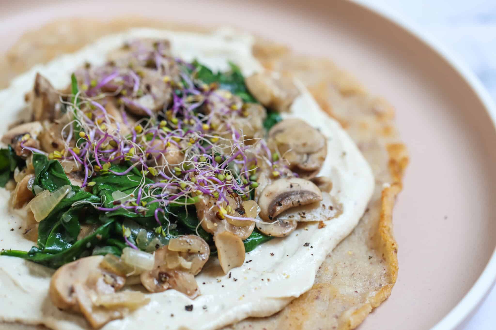 Boekweitpannenkoeken met Gebakken Champignons (recept)