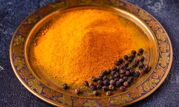 Kurkuma met zwarte peper: Wat maakt deze combinatie zo bijzonder?