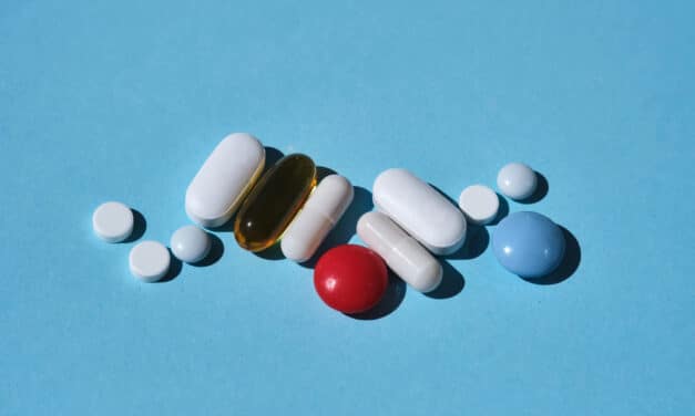 Progesteron supplementen: Welke zijn er, hoe werken ze en waar moet je op letten?