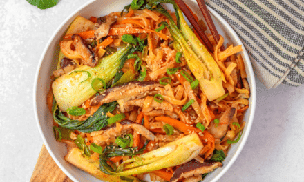 Asian Mushroom Noodles Stir Fry (2)