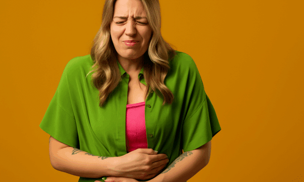 Last van een opgezette buik bij je menstruatie? Hier zijn praktische tips