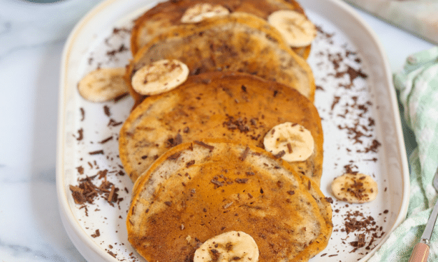 Pannenkoeken met banaan, chiazaad en chocolade