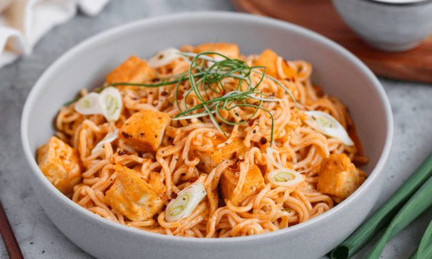 Noedels met Rode Curry en Tofu